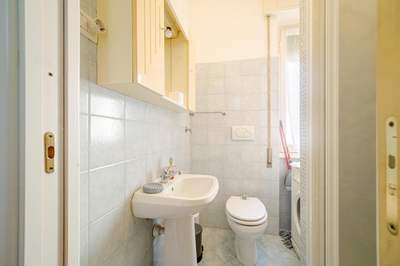 Borgoratti Comfortable Apartment Genoa Ngoại thất bức ảnh